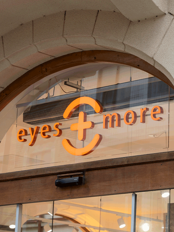 Lesebrille kaufen beim Optiker eyes + more